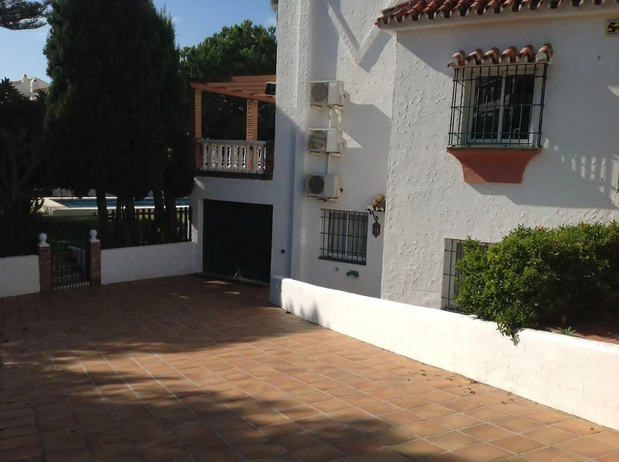 Casa Flora - Mijas Costa - Andalusie Panzió 3*,  Spanyolország